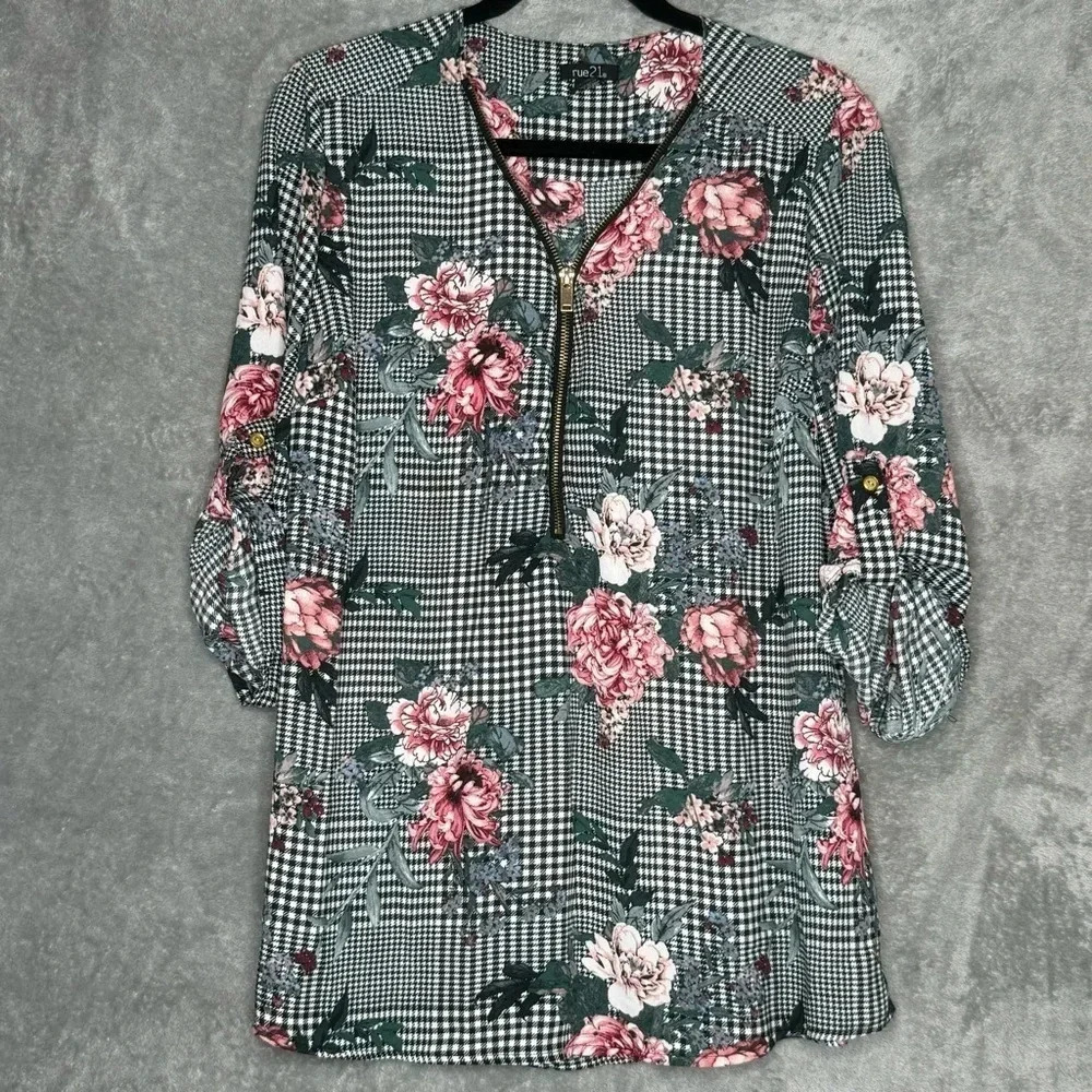 Rue 21 XL Shirt Top Black Pink Floral‎ Check Faux Tab Short Sleeve Zip V Neck